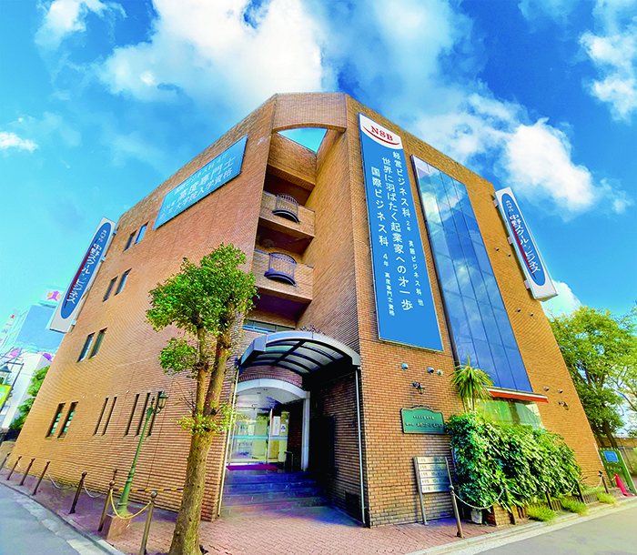 学校の正面画像